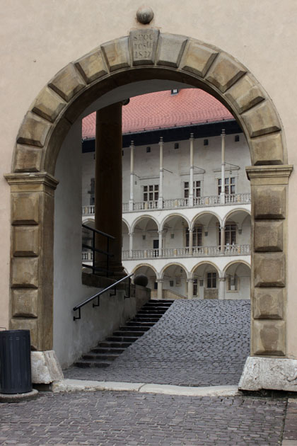 09_23_Wawel_Schlosshof_3100