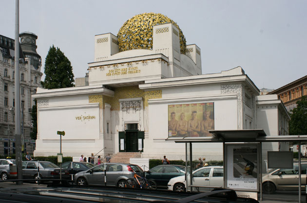 10_11_4860_Secession