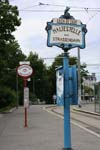13_02_4245_Trambahnschild_Karlsplatz